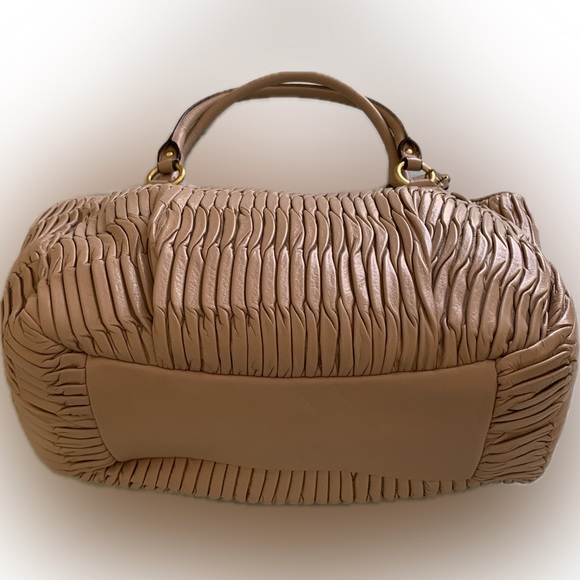 Coach NWT $689 MSRP Madison Gathered Leather Lindsey Tan Satchel - Picture 7 of 12